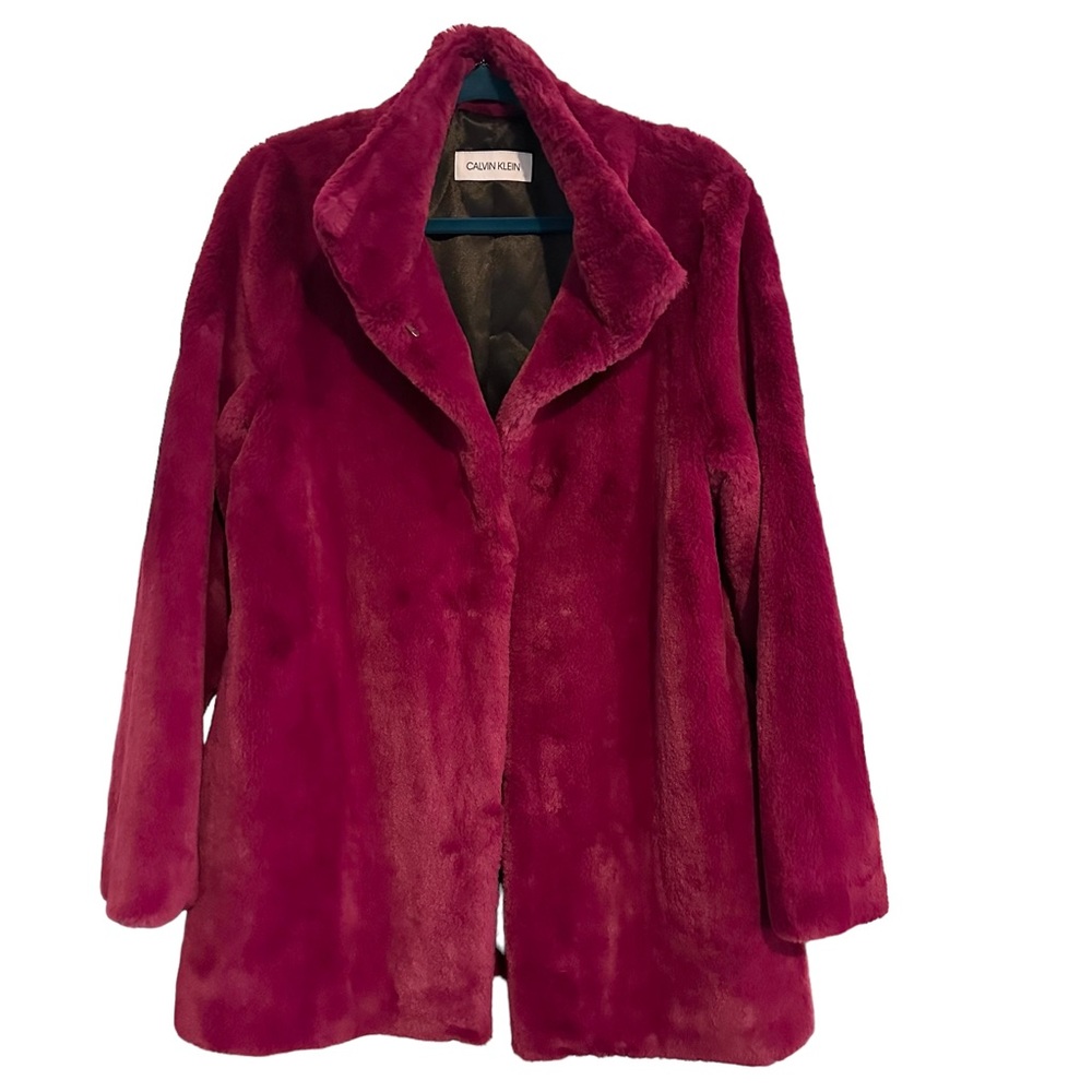 Calvin Klein Women’s Winter Coat Size PM Faux Fur Magenta New Smoke-Free Home
